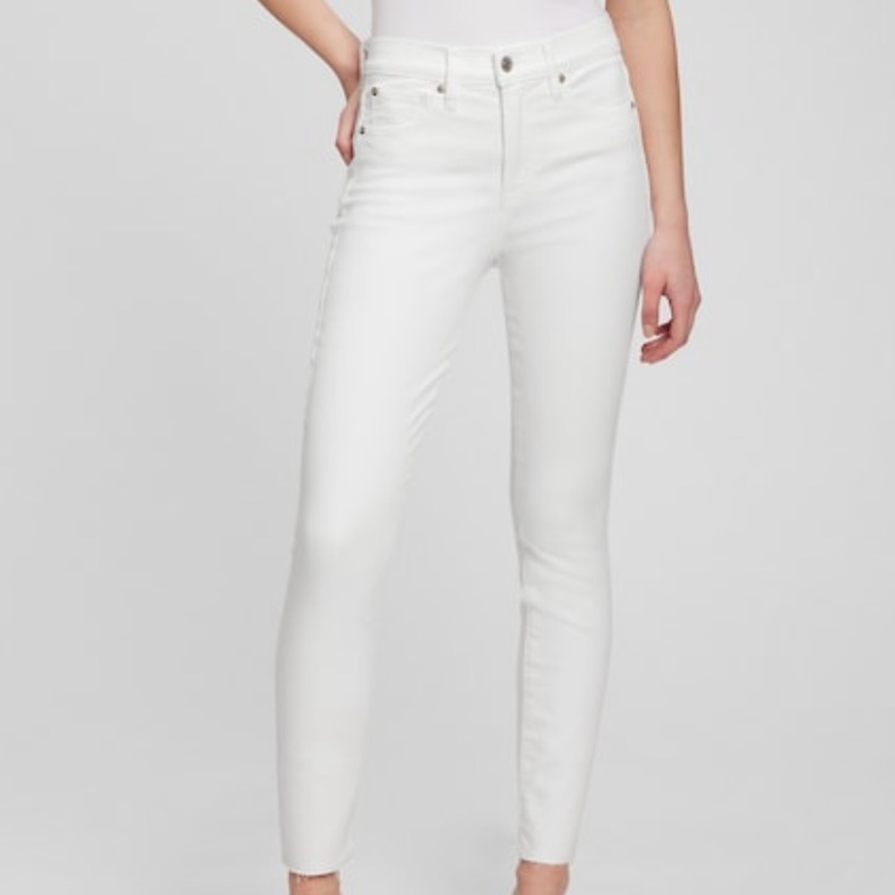 #4 White Basic Curvy Stretchy Jegging jeans - Size 5